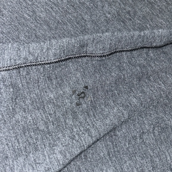 Men’s lululemon tshirt - Picture 2 of 2